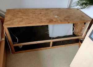 Holzterrarium zu verschenken 