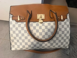 handtasche