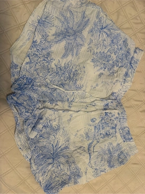 shorts blümchen 