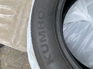 4 Stück Kumho Sommerreifen - neu - 215 60 - R 17 - 96 : max 710 kg je Reifen