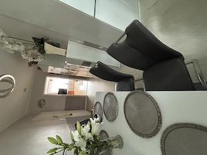 Esszimmer Tisch 4 Stühle echte Leder Neuwertig  Bild 3