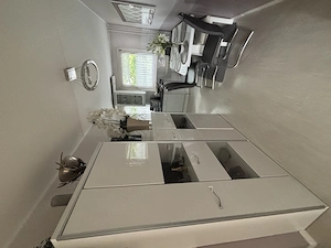 Esszimmer Tisch 4 Stühle echte Leder Neuwertig  Bild 4