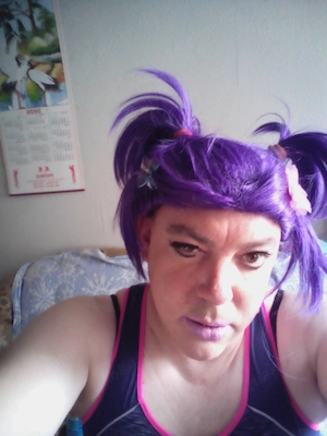 Dumme Sissy sucht strenge Herren 