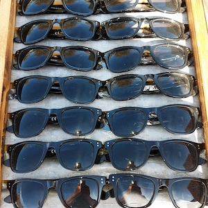 400 Sonnenbrillen Vintage lot posten konvolut Sunglass Sammlung