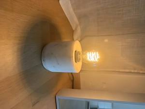 H&M Home Tischlampe in Marmoroptik   Weiß
