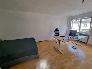 Schöne und helle 1-1,5 Zimmer Wohnung in der Kurhessenstraße mit Mitbenutzung eines großen Gartens Bild 5