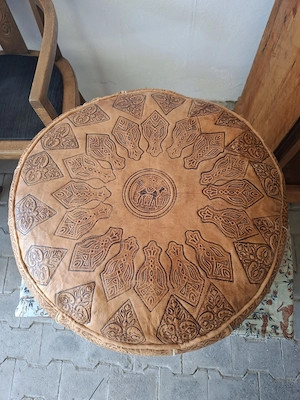 Orientalischer Leder-Sitzhocker   Pouf mit Kamel-Prägung