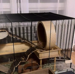 Großes Hamstergehege mit viel Zubehör zu verkaufen