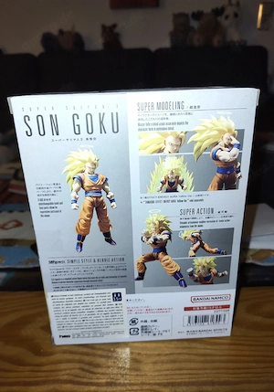 Bandai S.H. Figuarts Dragon Ball Z Super Saiyan 3 Son Goku