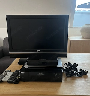 LG Fernseher + Sony VHS Recorder + DVD Player + Kathrein Receiver Set