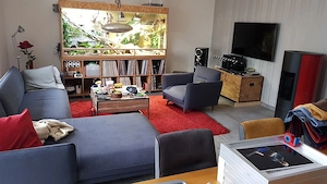 Großes Terrarium mit Unterschrank, Eigenbau, mit 2 Kornnattern