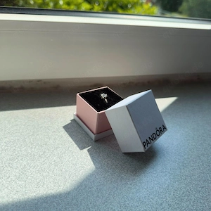 Pandora Ring 925 Silber Gr 50 Solitär Funkelnd mit Box