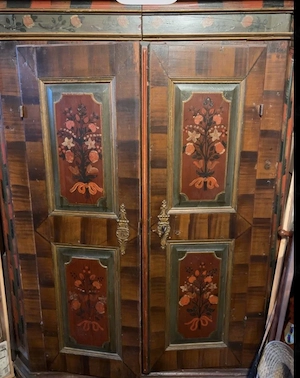 Bauernschrank