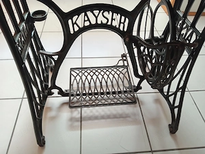 antike Nähmaschine Marke Kayser