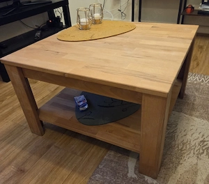 Couch-Tisch (guter Zustand, Holz, VB)