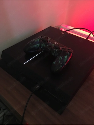 Playstation 4 mit 1 Controller
