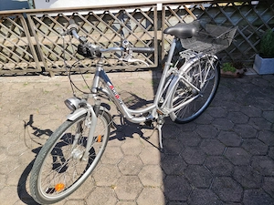 Damenrad in Silber, funktionsfähig