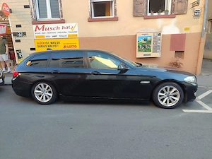 Bmw f11 top zustand neu motor Bild 2