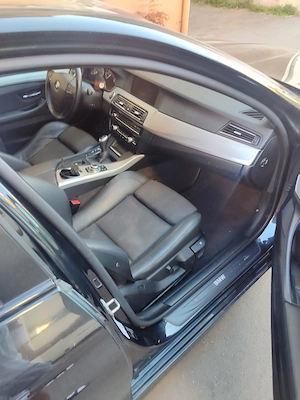 Bmw f11 top zustand neu motor Bild 4