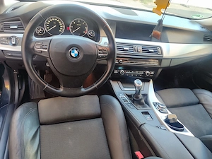 Bmw f11 top zustand neu motor Bild 5