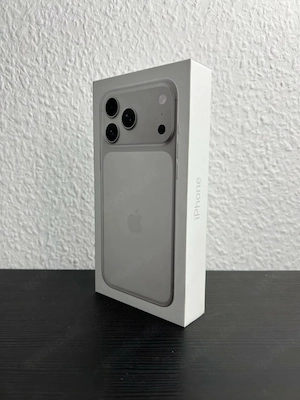 iPhone 17 pro max 