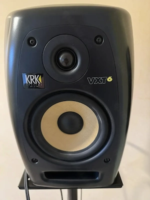 Aktive Studio-Monitore KRK VXT6, mit 2 drehbaren Stativen