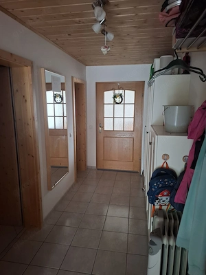 Schöne 5,5 Zimmer Wohnung mit Gäste WC und 2 Balkonen 