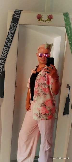 Professioneller , reifer ,  Callboy , Babe 39 Jahre , für Männer ab 30 Jahre... 