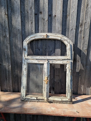 Verkaufe hier Antike Fenster von 1925