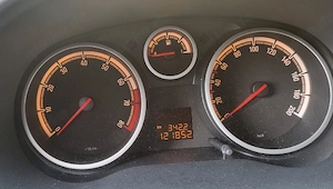 Opel Corsa D Automatik 80PS 1,2Motor Bild 3
