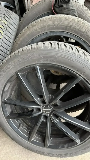Winterkomplettradsatz Alufelgen Borbet W black inkl. Winterreifen Hankook 255 45R20