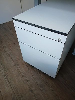grauer Rollcontainer günstig zu verkaufen