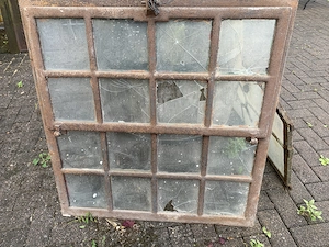 Altes Stallfenster Eisenguss Fabrikfenster