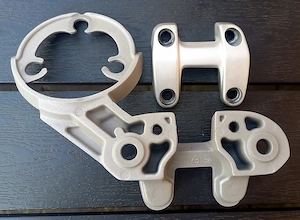 Original Lenkerklemmung mit integriertem Halter für die Instrumentenkonsole für Ducati Scrambler 800 Bild 3