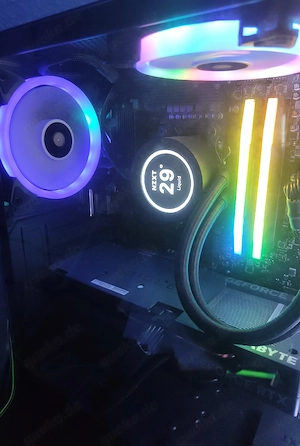 gaming PC mit Monitor neuwertig 