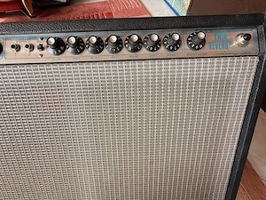 Fender Twin Reverb 100W Röhrenverstärker inklusive Fußschalter 