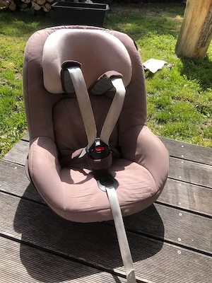  Maxi-Cosi Pearl mit Plattform