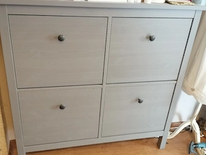 Hemnes Schuhschrank grau IKEA sehr gut erhalten 
