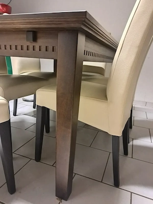Esszimmertisch inkl, zwei Ausszüge und 6 Stühlen (lederobtik)