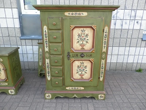Voglauer Bauernmöbel Schrank, 6 Schübe, 1 Tür