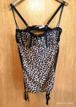 Leo Dessous Top von KISS ME   Größe XXL   mit Spitze & Strapsen 