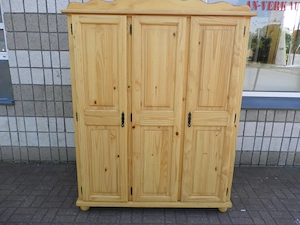 Landhaus Style Kleiderschrank, Kiefer massiv, 3 türig, B 150 cm