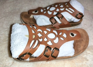  Zehentrenner Sandalen aus Lederimitat   Braun   Gr. 40  Bild 2