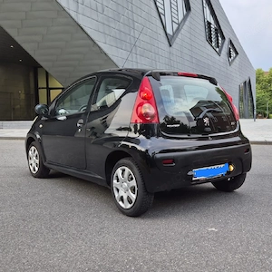 Peugeot 107 Aus 1 Hand  mit frischen HU AU