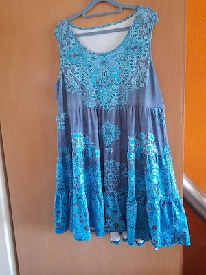 Sommerkleid mit Blumen