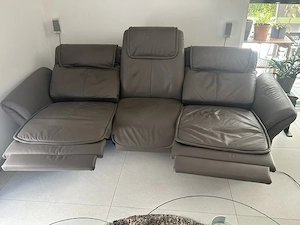 Heimkino-Sofa mit Sessel von "MUSTERING"