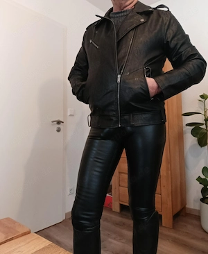Ledertyp sucht Wanderkumpel