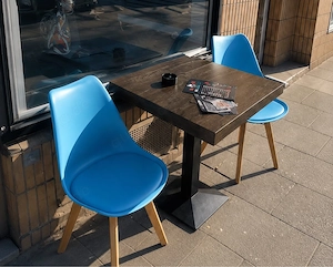 Esstisch mit 2 Designstühlen   Modern   Sehr guter Zustand