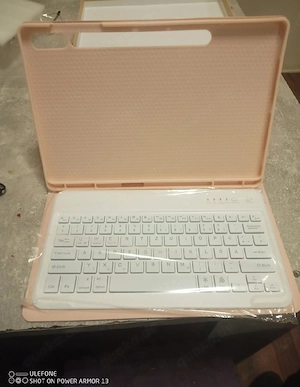 Kabellose Bluetooth-Tastatur und Hülle für Tablet