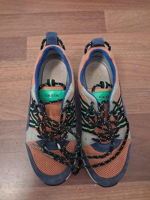 Kindersneaker der Marke GEOX